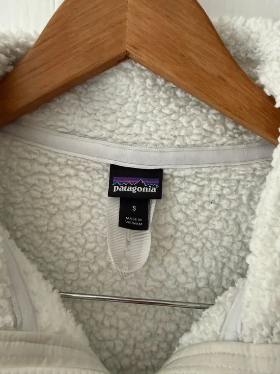 Patagonia Womens Ivory Sherpa 1/4-Zip Pullover Sweater - Picture 2 of 3